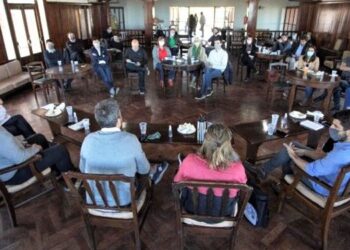 Reunión en Chapadmalal de funcionarios comunales de Turismo