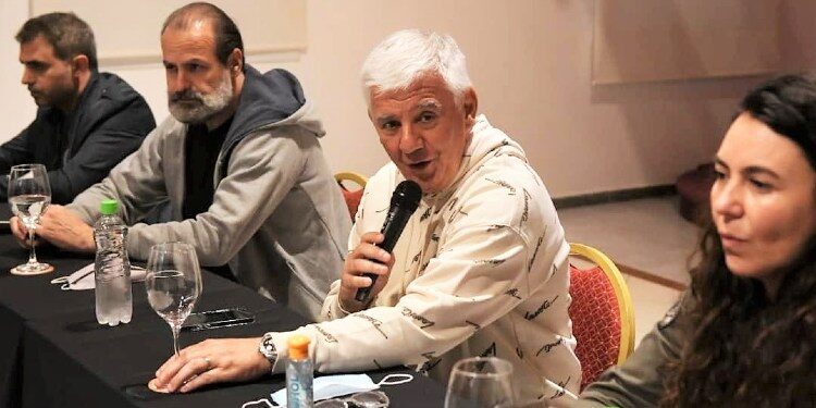 El intendente Dichiara fue anfitrión de un encuentro de dirigentes seccionales del Frente de Todos