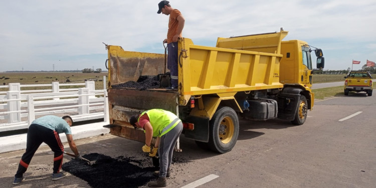 Bacheo en la ruta 78