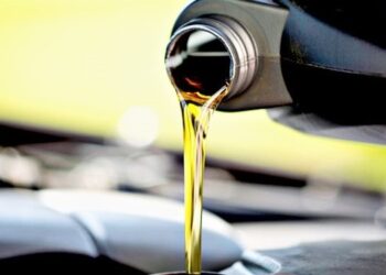 Cuidado del ambiente: Monte Hermoso recicla también el aceite lubricante usado de motores