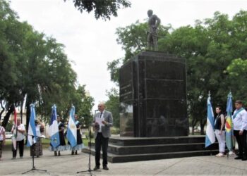 En la plaza central de Coronel Dorrego se evocó el centésimo trigésimo cuarto aniversario del distrito