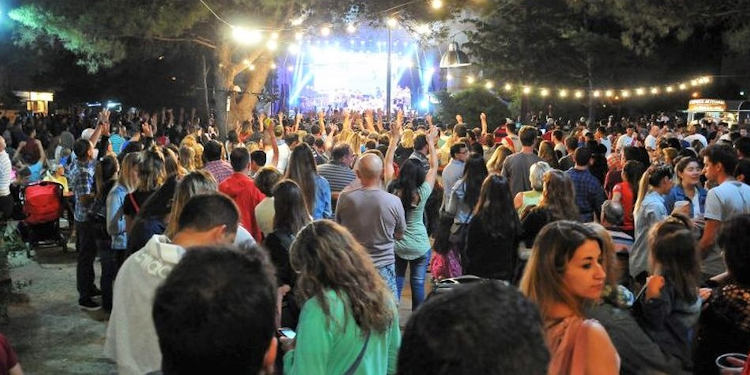 Fiesta de la cerveza comienzo de la temporada en Monte Hermoso