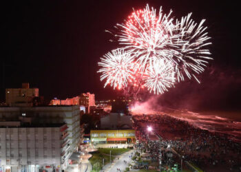 Fuegos artificiales en Monte Hermoso 2022