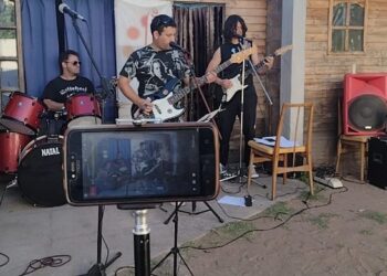 Sauce Grande a puro Rock y Blues: “La SG” ofreció un show junto a un músico invitado