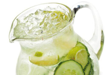 Aguas saborizadas caseras