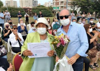 Homenaje a mujeres en su dia