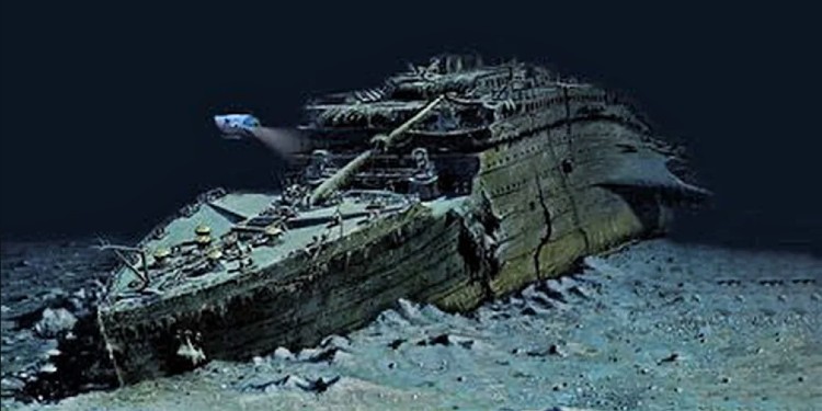 Restos del Titanic en el fondo del mar