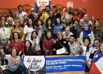 Encuentro internacional de escritores La luna con gatillo