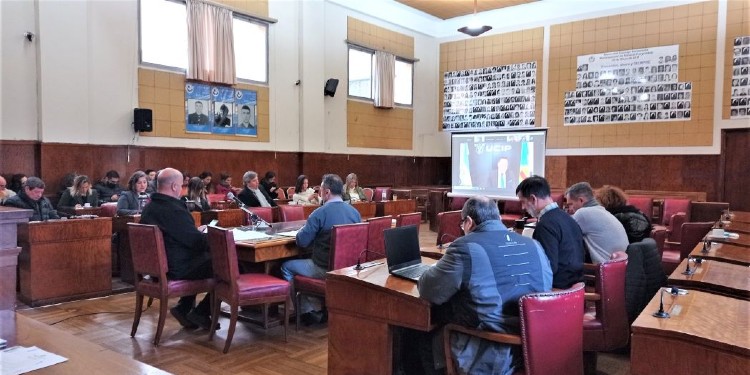 Audiencia para tratar la iniciativa de la exploración petrolera en la costa