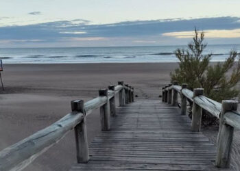 Playa Monte Hermoso nublado