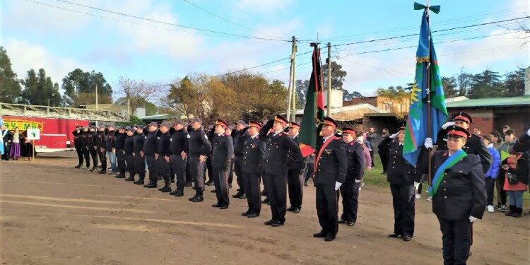 Acto de Homenaje a los Bomberos Voluntarios en su día