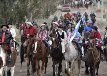 Cabalgata a Sauce Grande durante la fiesta criolla