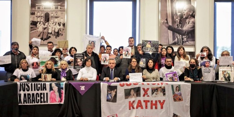 Familiares de Katherine Moscoso en un encuentro con el presidente de la Nación