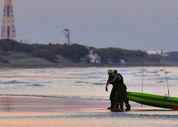 Pesca en la playa Monte Hermoso