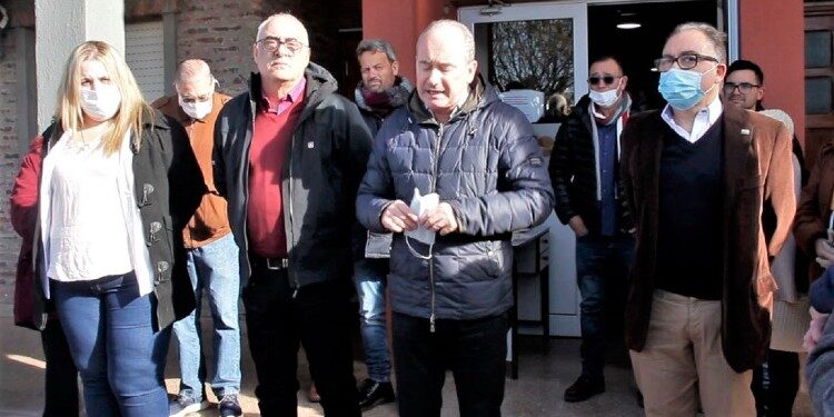 Acto de cambio de autoridades en el área de Salud