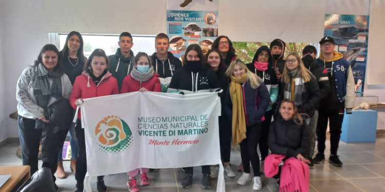 Alumnos de El Perdido visitaron Monte Hermoso