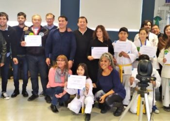 Jóvenes deportistas en el Concejo Deliberante