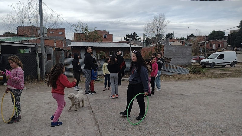 misión grupo buscando sonrisas en barrio esperanza