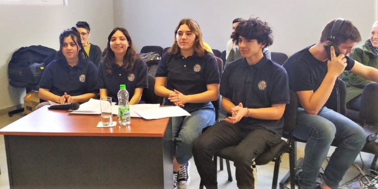 Escuela de Educación Secundaria Técnica N° 1  en la Banca del Pueblo