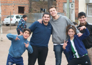 Geronimo Blint grupo misionero buscando sonrisas
