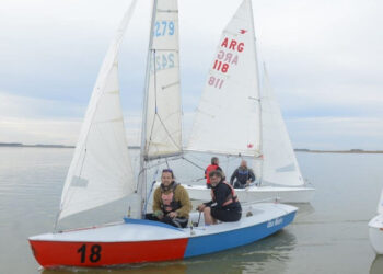 embarcacion snipe centro de actividades náuticas