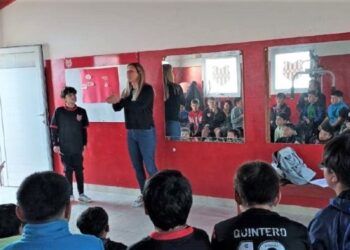 Talleres de nutrición en Altético Monte Hermoso con Aldana Quintana