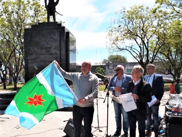 Dorrego y Navarro hermanadas por el Coronel