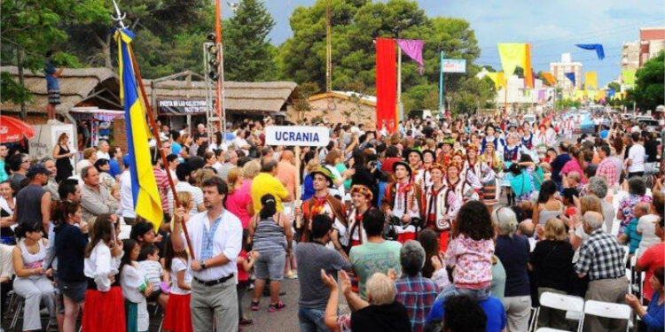 Fiesta de las colectividades en Monte Hermoso