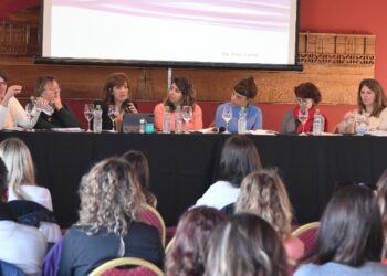 Profesionales de psicología en el Centro de Convenciones