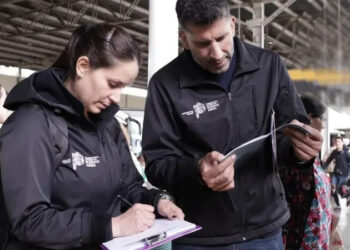 Agentes del ministerio de Trabajo