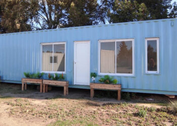 Casa con contenedores marítimos