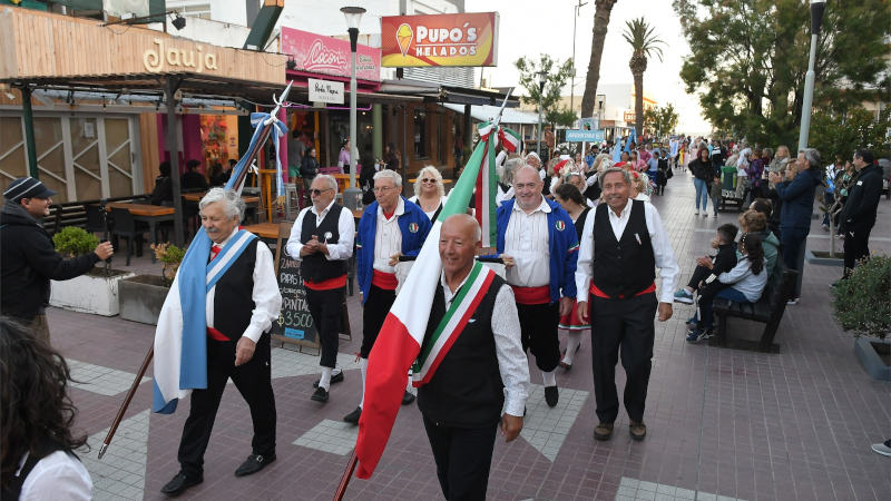 Fiesta de las colectividades Monte Hermoso desfile 2022