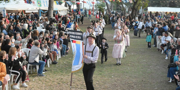 Fiesta de las colectividades desfile 2022