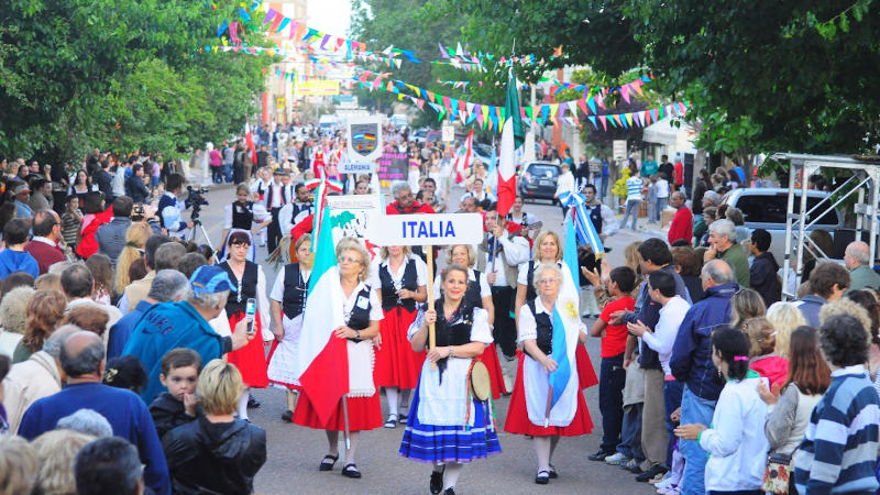 Fiesta de las colectividades en Monte Hermoso 2022