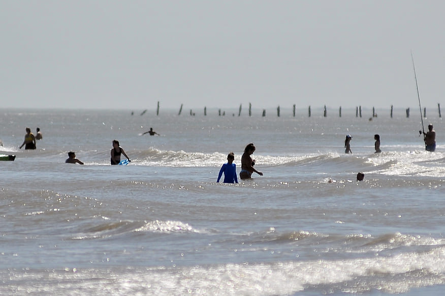 Playa y mar de Monte Hermoso