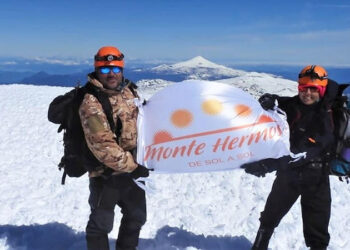 Monte Hermoso en la cumbre del Lanin