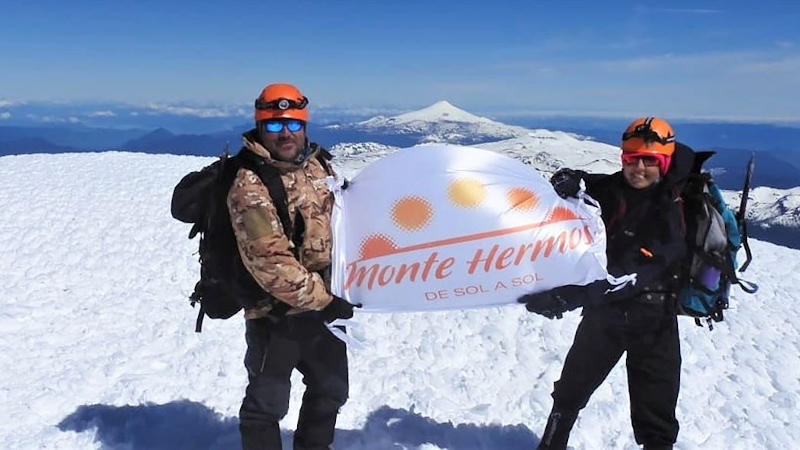 Monte Hermoso en la cumbre del Lanin