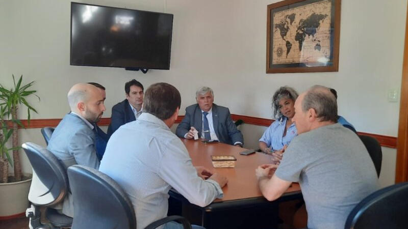 Reunión con funcionarios del Banco Nación en Monte Hermoso