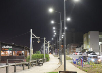 El intendente Fernández y el diputado Dichiara inauguraron las nuevas obras en el frente costero montermoseño