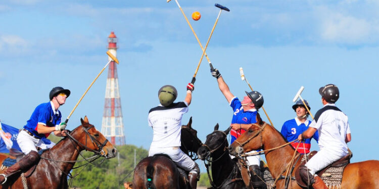 Torneo de polo en Monte Hermoso