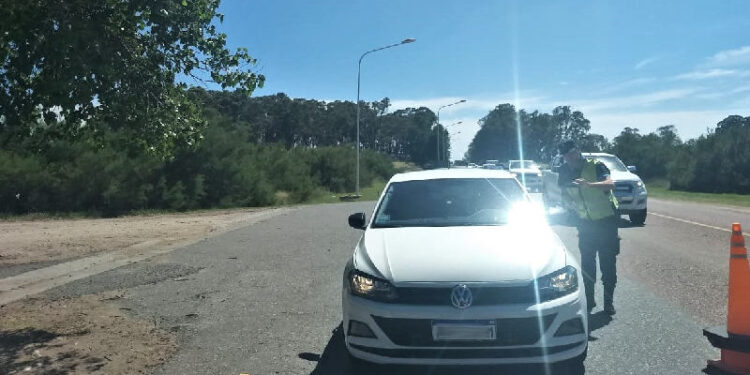 Ingreso a Monte Hermoso controles