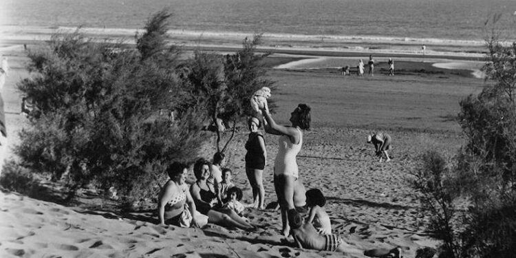 Playa de Monte Hermoso en la década de 1960