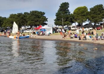 Deportes Náuticos en la Laguna Sauce Grande