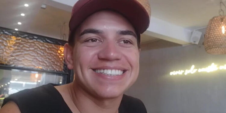 Esteban Adorno cantante en Monte Hermoso