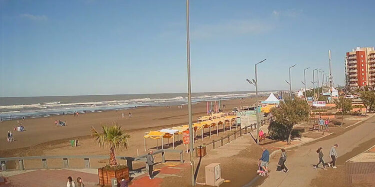 Playa céntrica de Monte Hermoso sábado 18