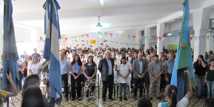 Acto de inicio del ciclo lectivo en Coronel Dorrego