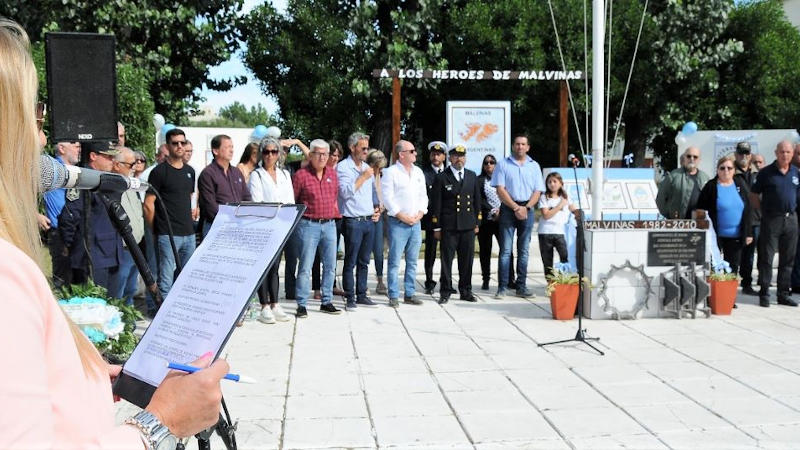 Acto en Monte Hermoso por el dia de veteranos y caidos en malvinas