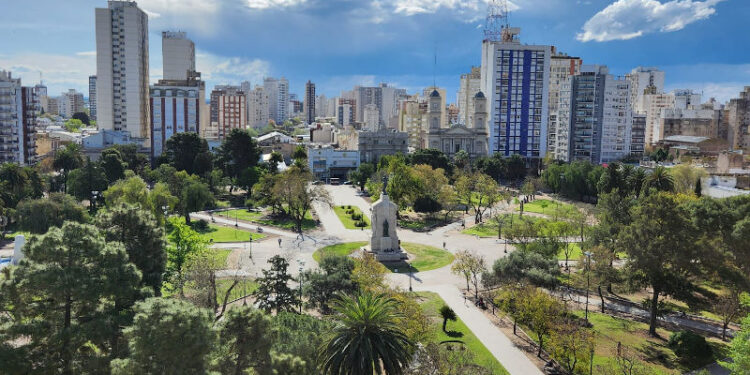 Bahía Blanca plaza Rivadavia y Catedral