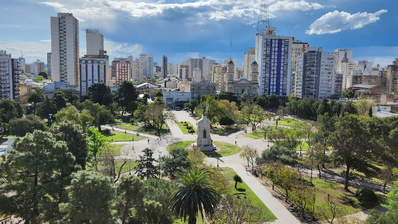 Bahía Blanca plaza Rivadavia y Catedral