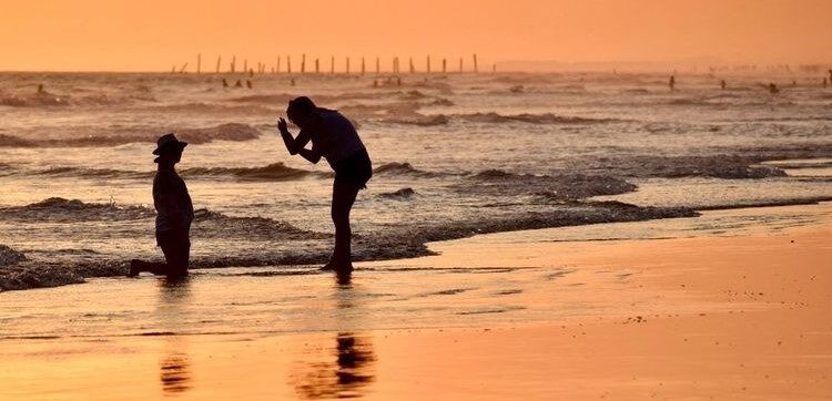 Atardecer en la playa de Monte Hermoso de Juan Carlos Belleggia